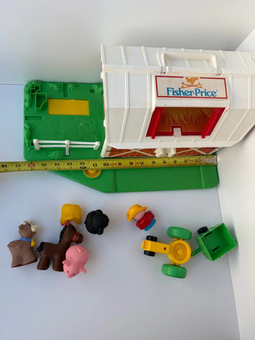 VTG Fisher Price Little‎ People Farm w/ Tractor Figures 90s 80s